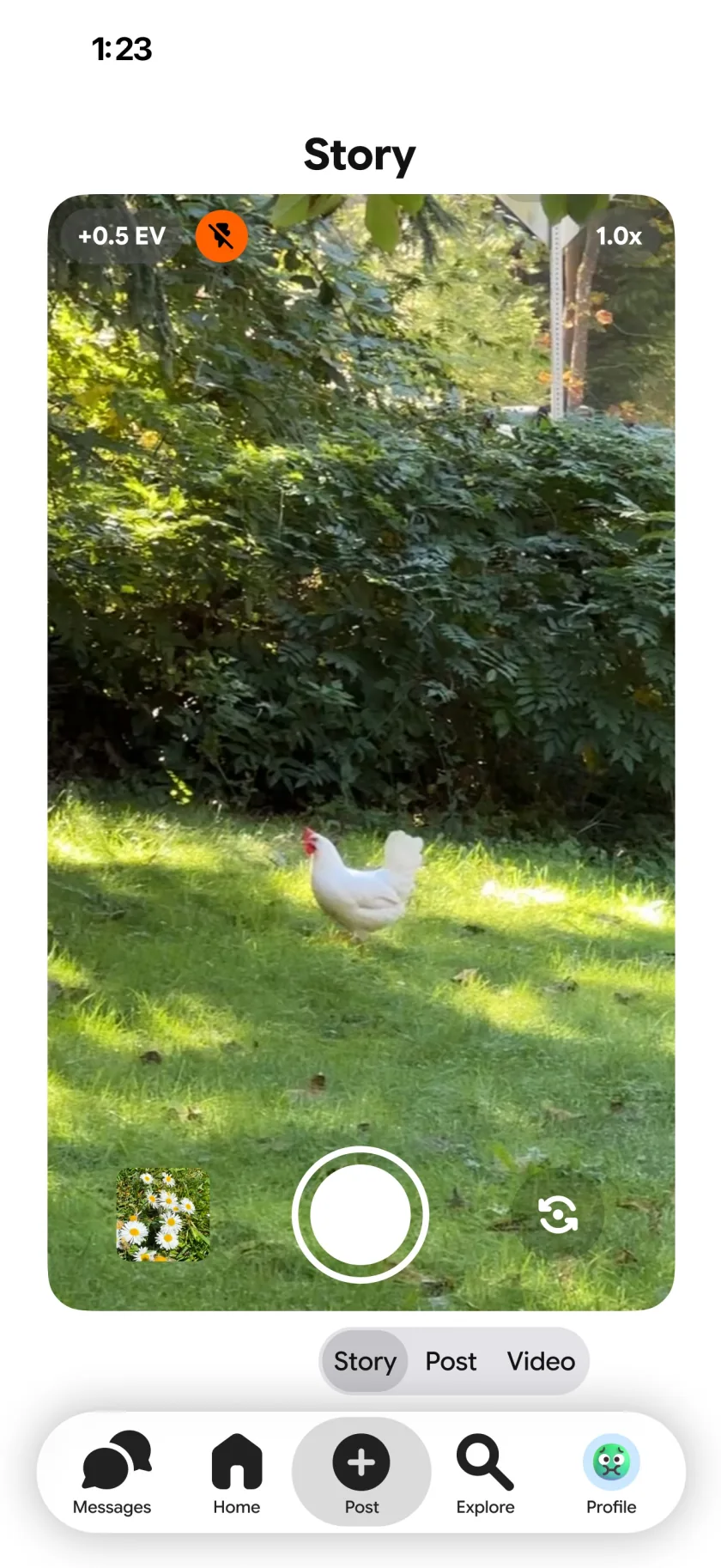 Khemera Social capture story screen.